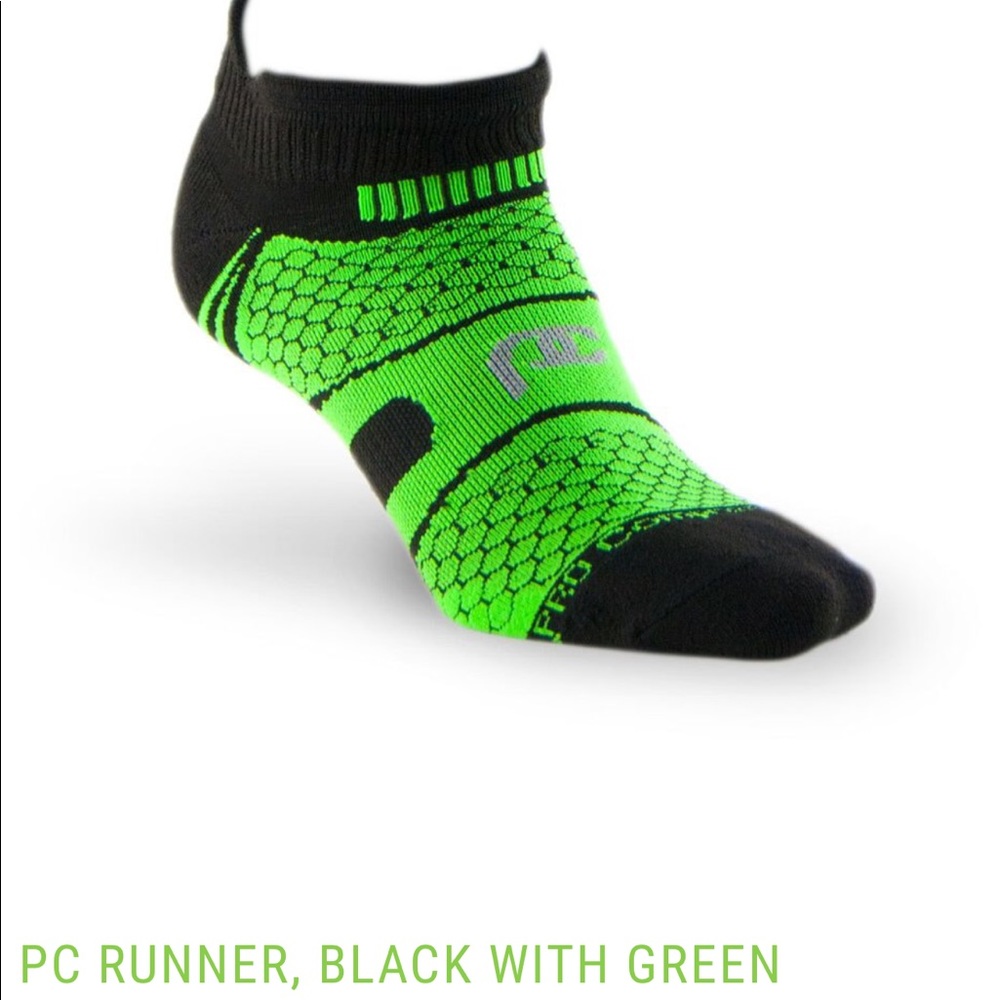 NWOT Pro Compression PC Runner Socks